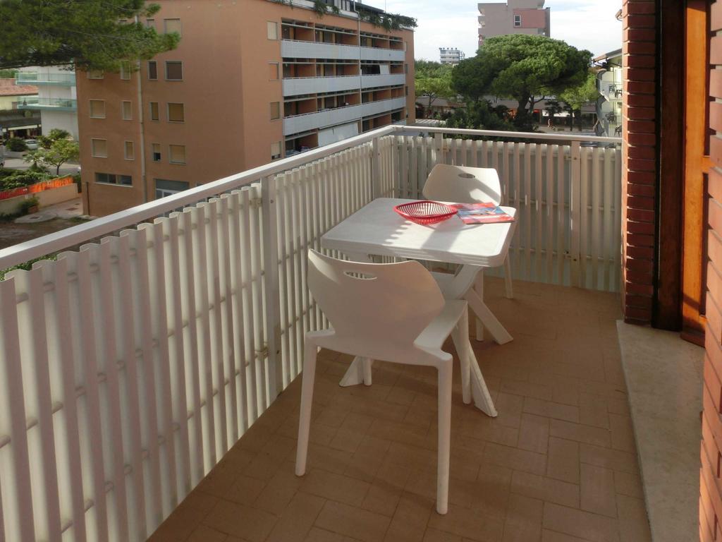 Elena Apartamento Lignano Sabbiadoro Exterior foto